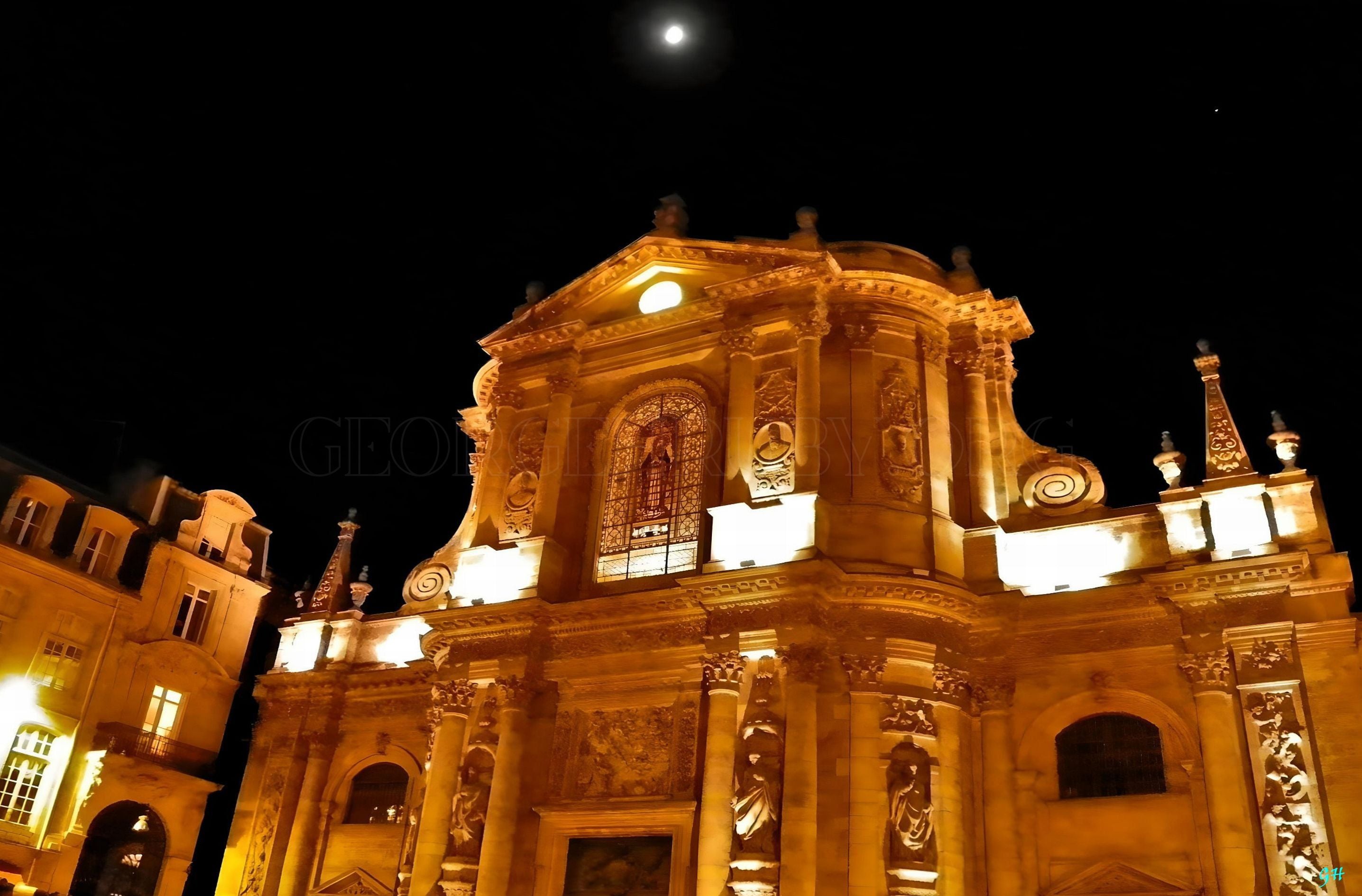 Moon & Planet over NotreDame - Bordeaux France