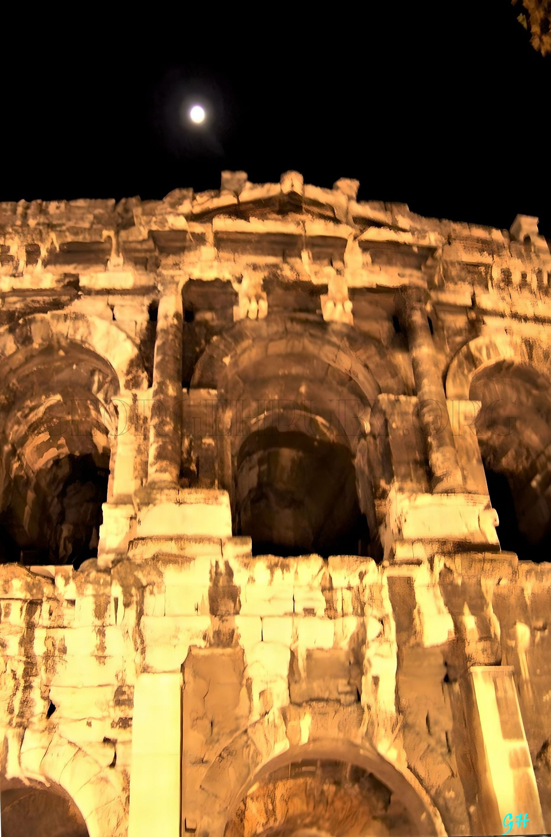 Blurred Memory under Moon