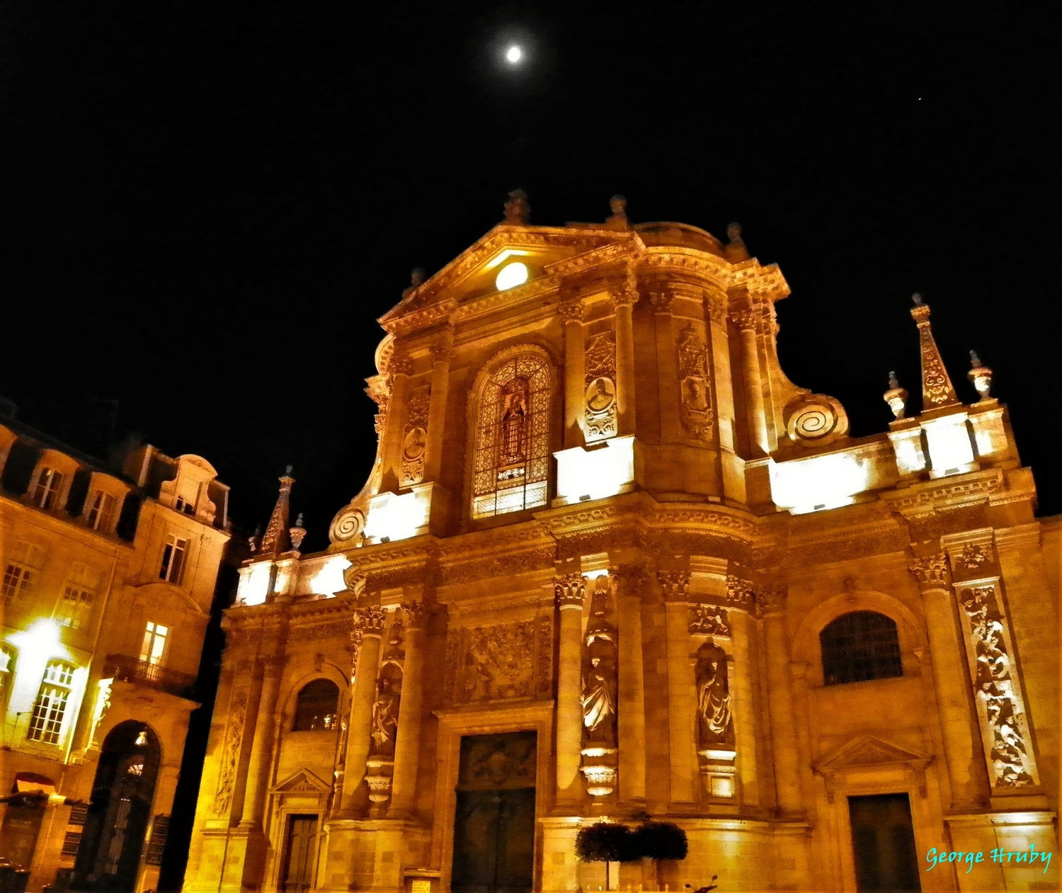 Moon & Planet over NotreDame - Bordeaux France